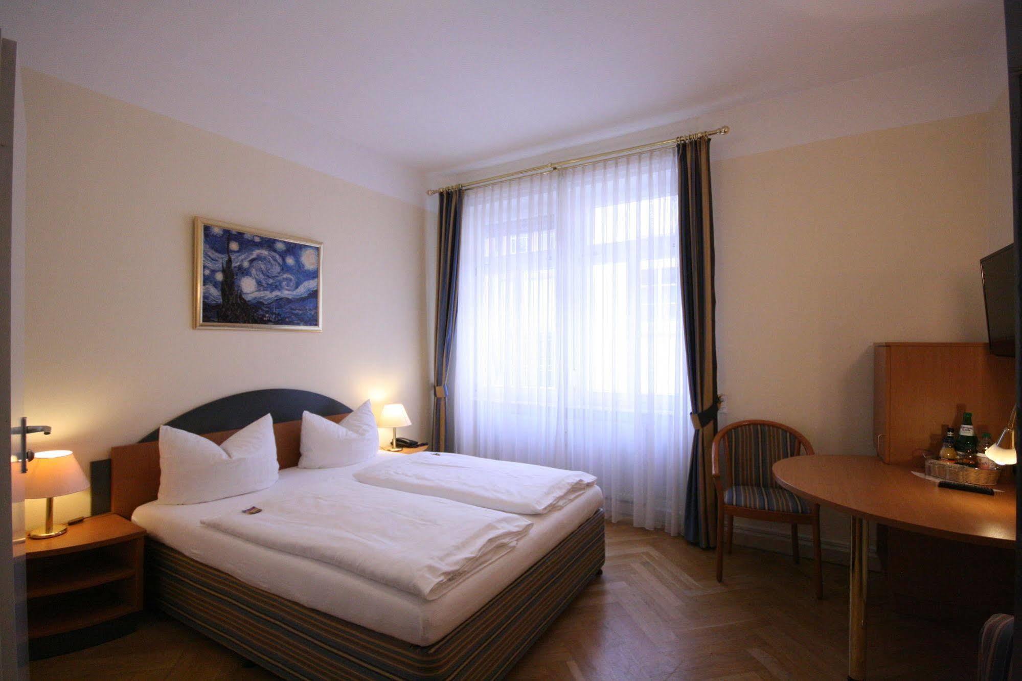 Altstadt Hotel Heidelberg Bagian luar foto